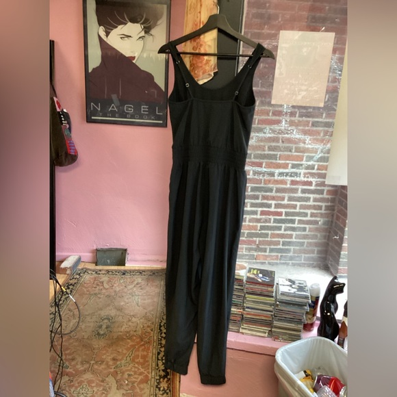 Abercrombie & Fitch Black Sleeveless Jumpsuit - Picture 5 of 5